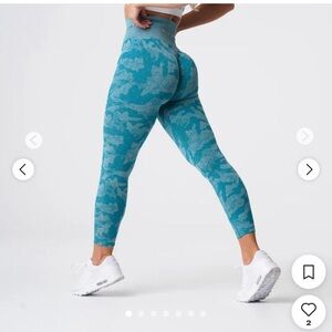 NVGTN women’s blue and green legging